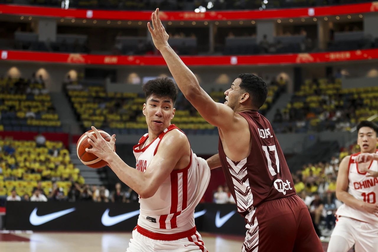 包含江苏男篮轻松击败对手,全队表现亮眼,大胜在即的词条 包含江苏男篮轻松击败对手,全队表现亮眼,大胜在即的词条