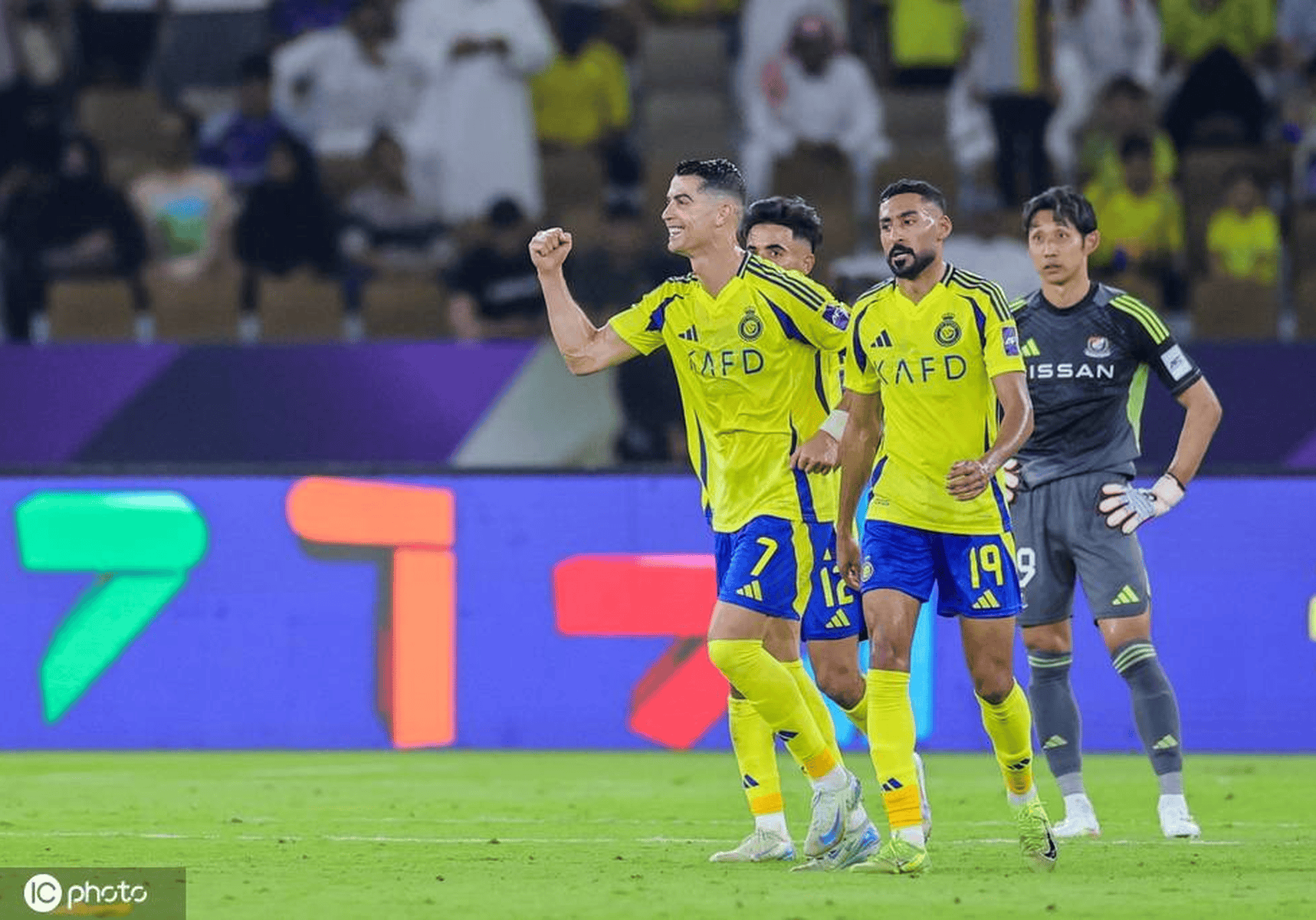 克罗地亚国家队取得轻松胜利，锁定晋级资格