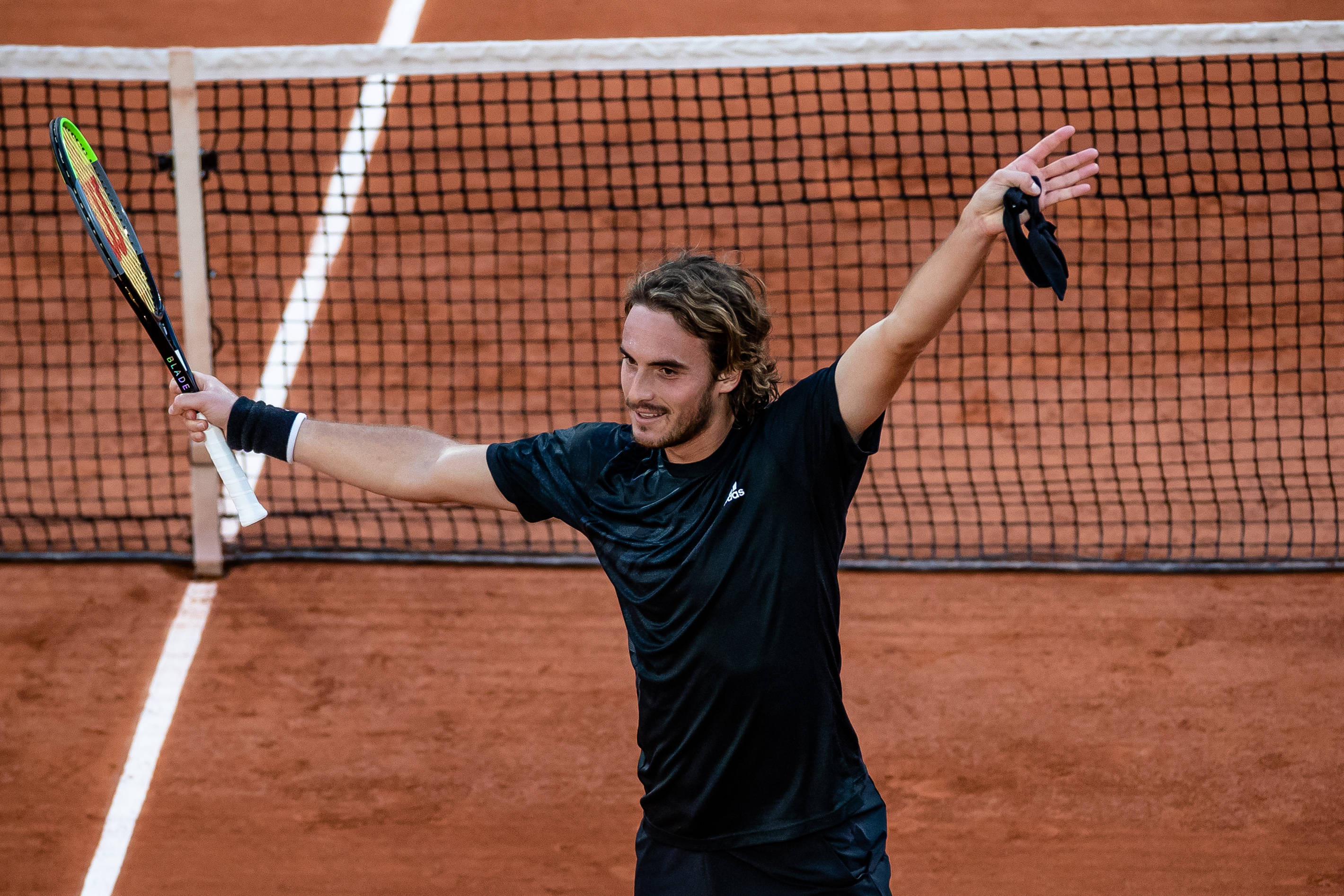 包含ATP总决赛横扫戴维斯杯，西西帕斯扛起全队的词条