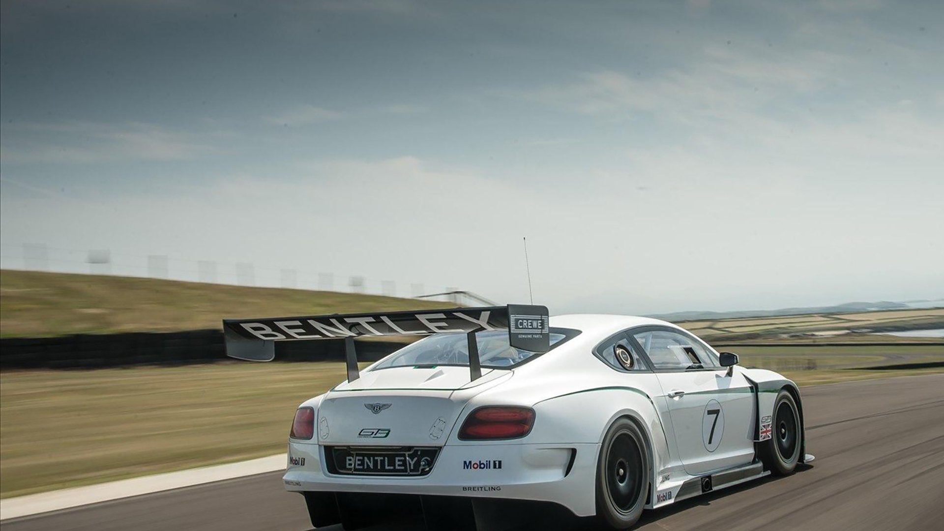 鹰网激战,布克执棋,当个人意志成为比赛的唯一变量