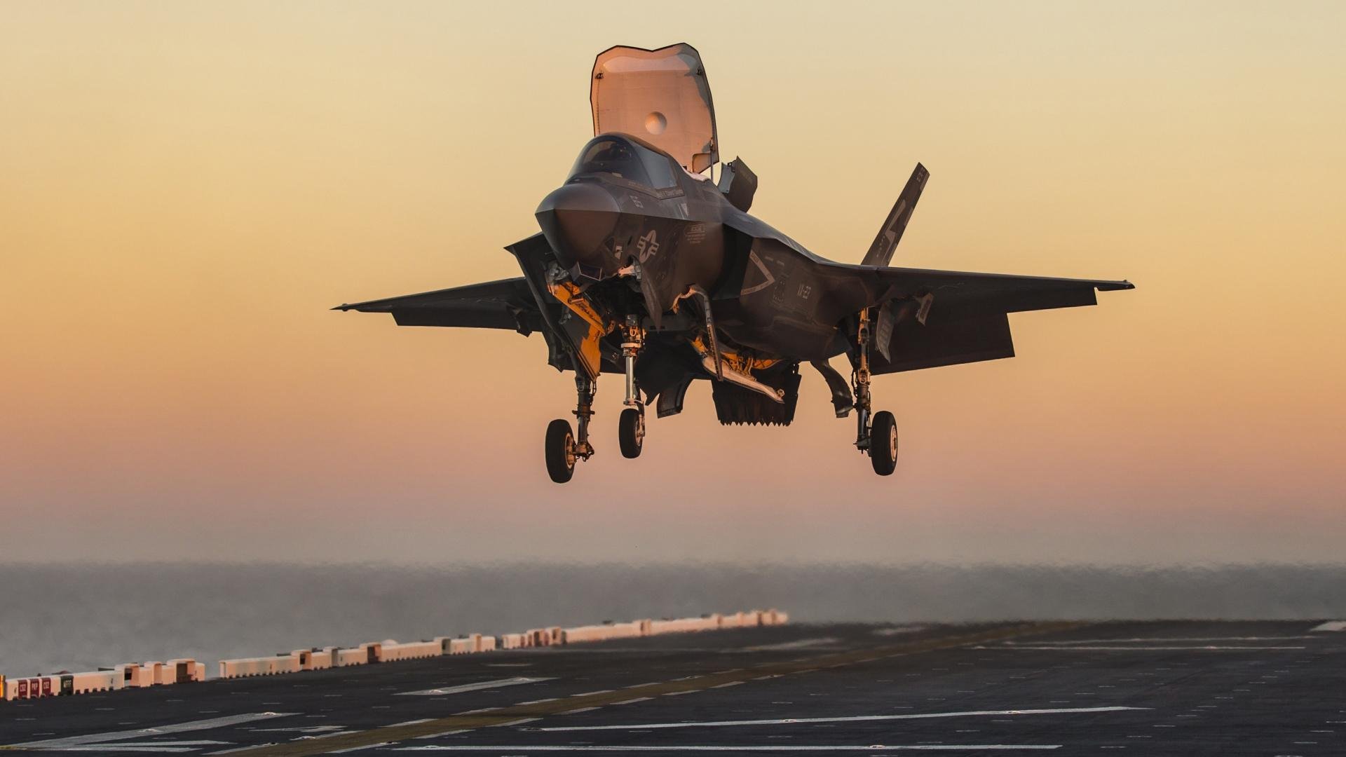 深篮风暴,当东方巨龙缠住西方王权,布克用60分写就统治宣言