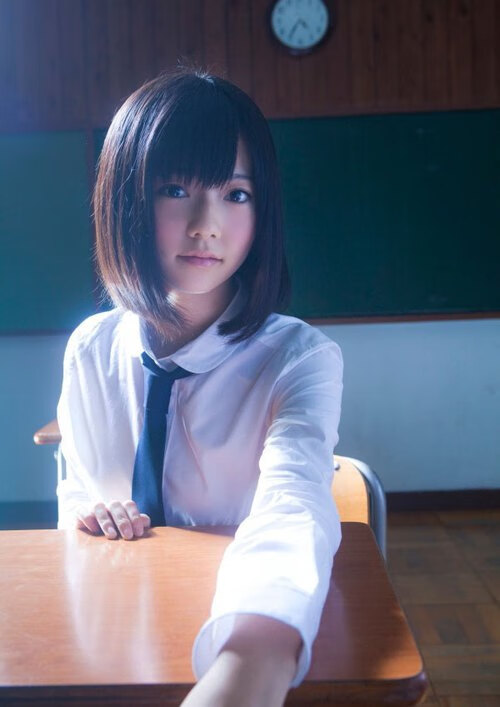 雷火电竞下载-站起来，迎着夜风，布鲁诺在巴林揭幕战中的英雄时刻